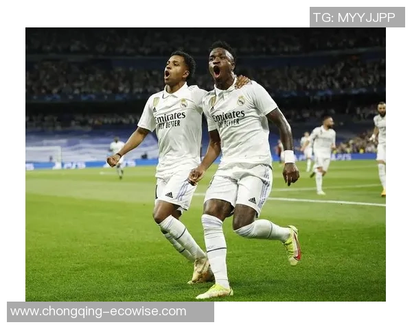 皇马与塞维利亚上半场激战回顾球队表现与战术分析